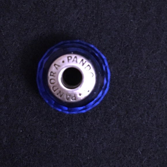 PANDORA Fascinating blue charm - Picture 2 of 2